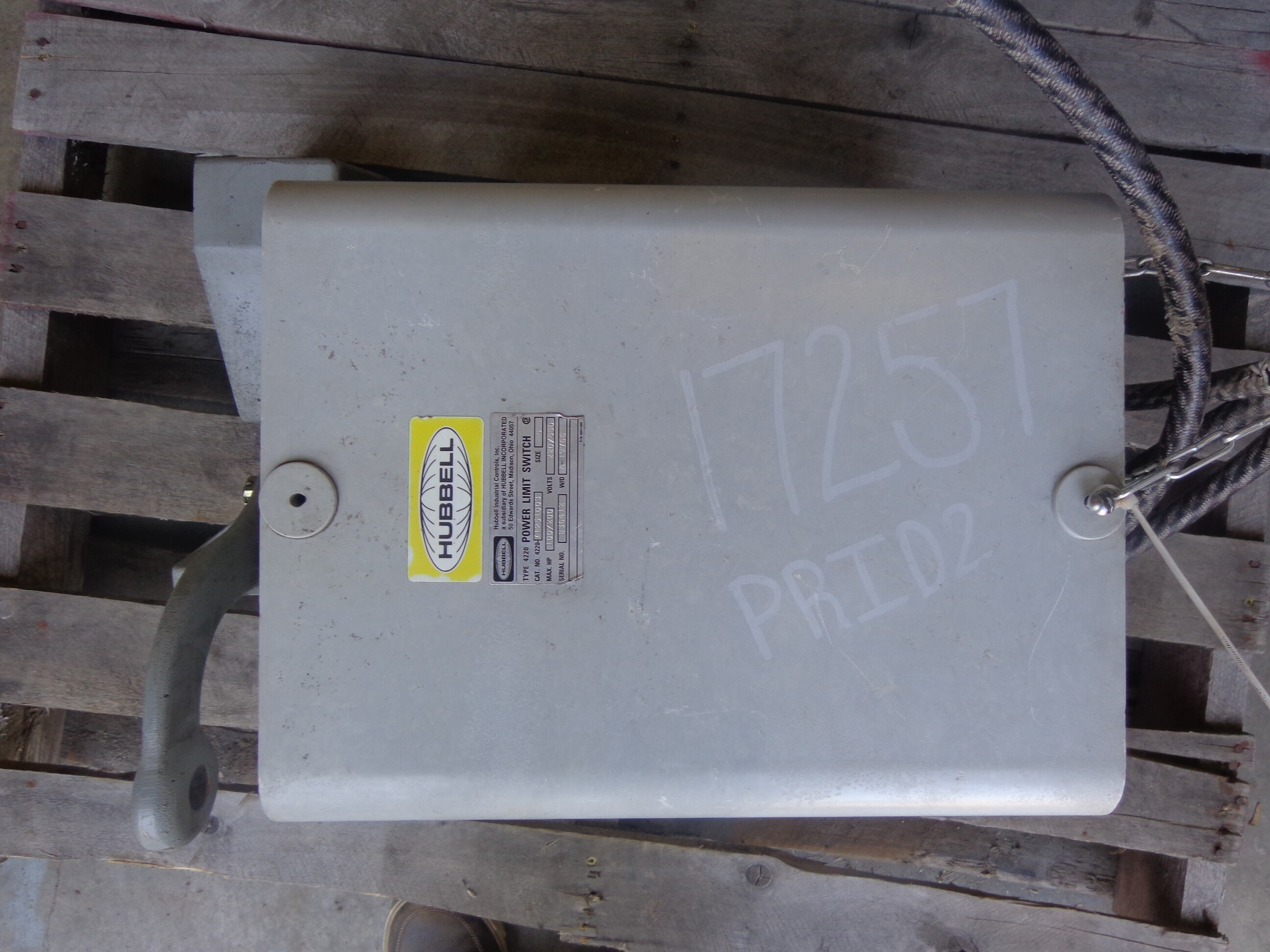 flt4220