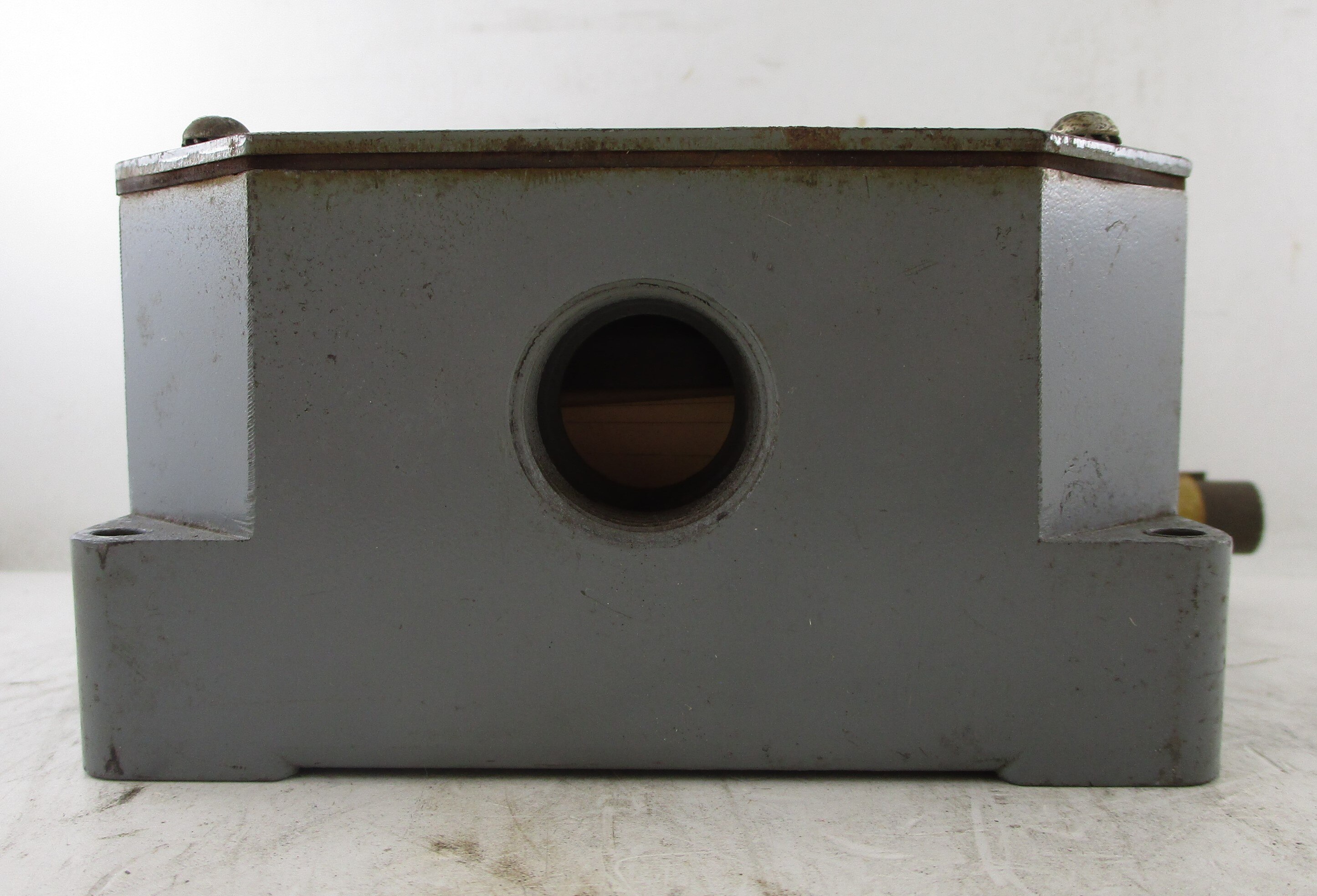10316H168A CUTLER-HAMMER, LIMIT SWITCH 600V MAX, BULLETIN 10316, RATIO 535:1, 2NO & 2NC CONTACTS, TWO 10316H89A CONTACT BLOCKS. 10316H168