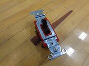 HUBBELL PRO TOGGLE SWITCH 1222B