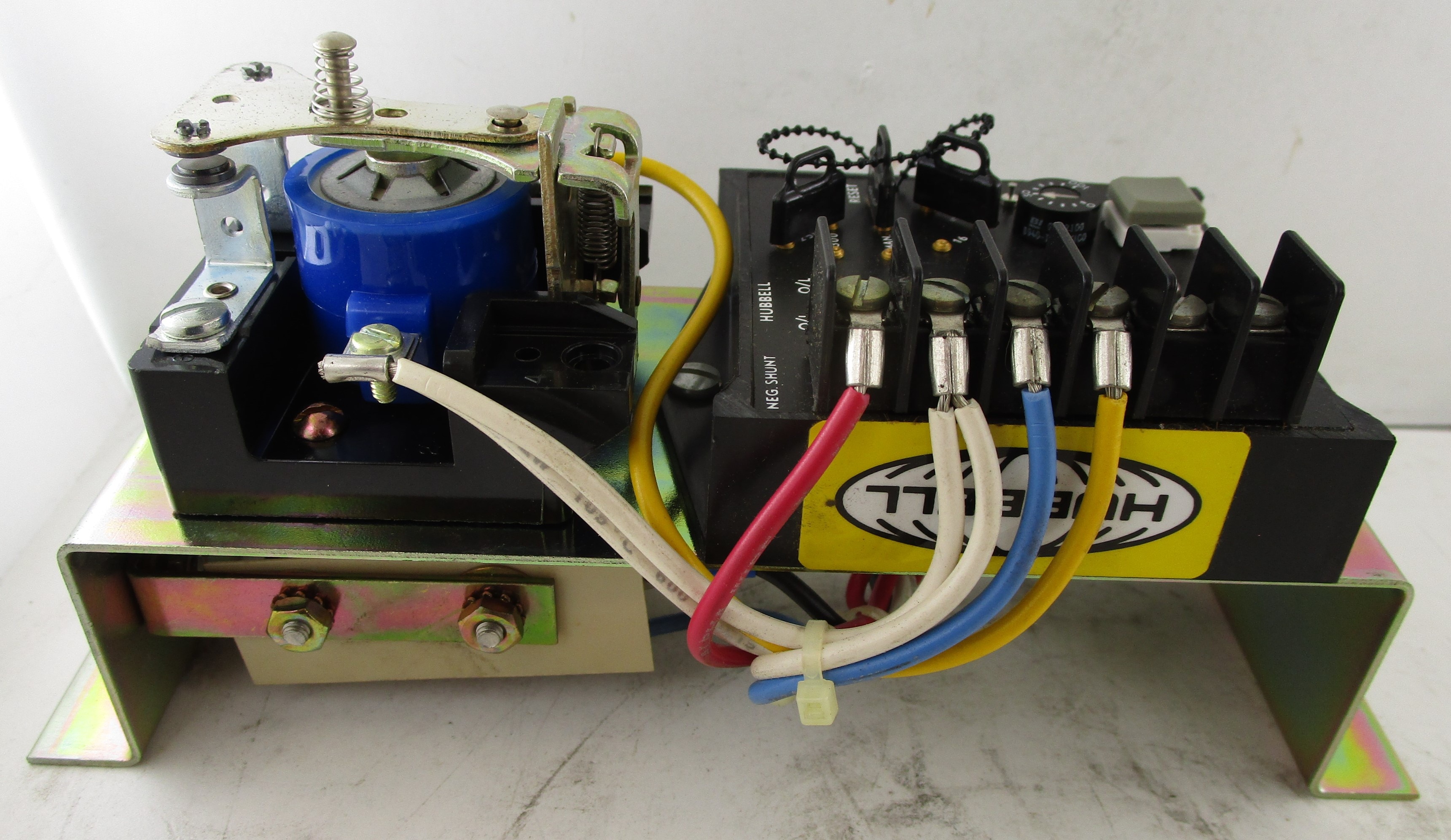 48713-102: HUBBELL TYPE 5370 ELECTRONIC VOLTAGE RELAY, 250 VDC, NEGATIVE SHUNT CONFIGURATION, HC48713-102, HC48713102