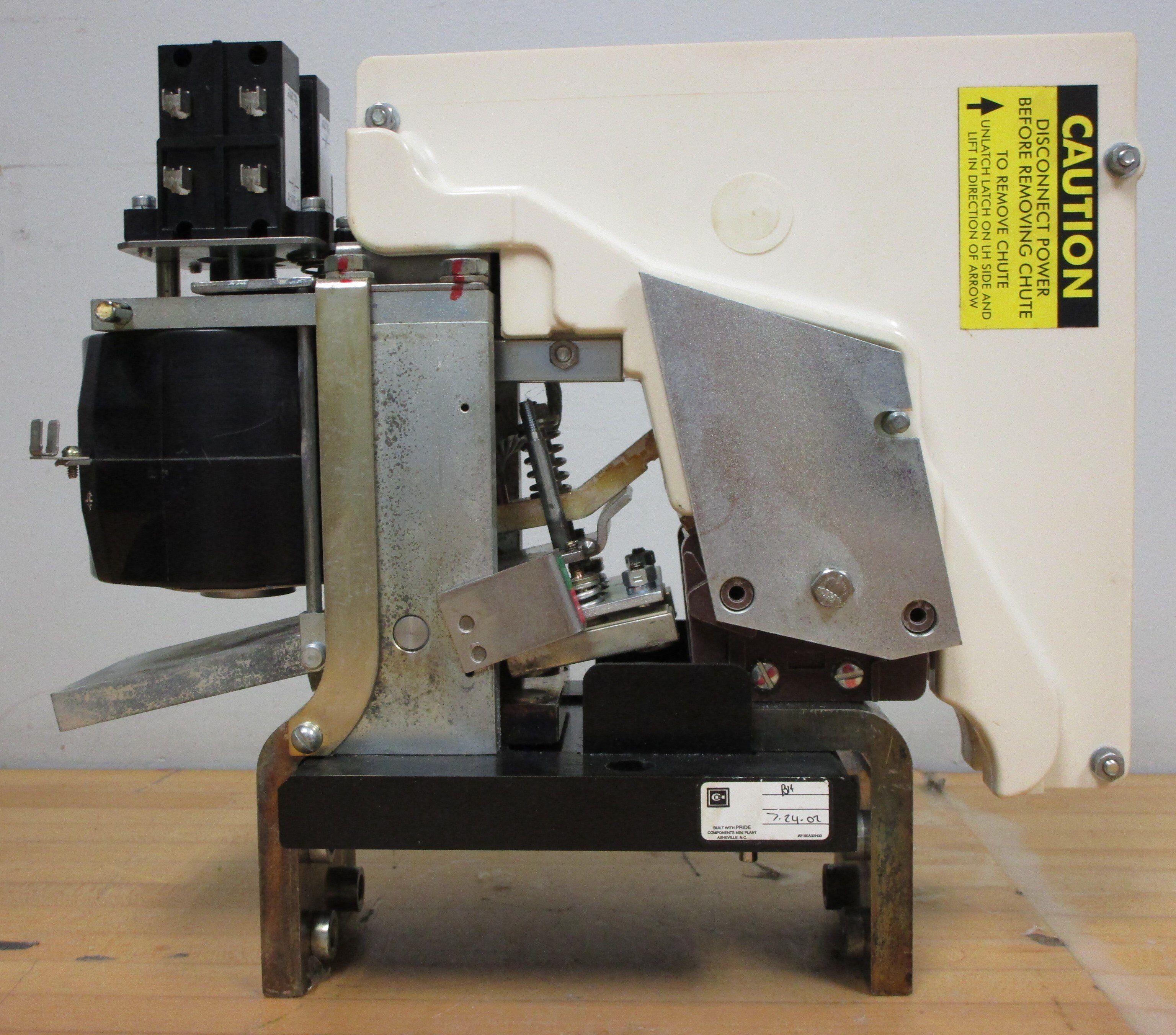 6702ED584-2: CUTLER HAMMER DC CONTACTOR, 1100A 1000VDC 115VDC COIL