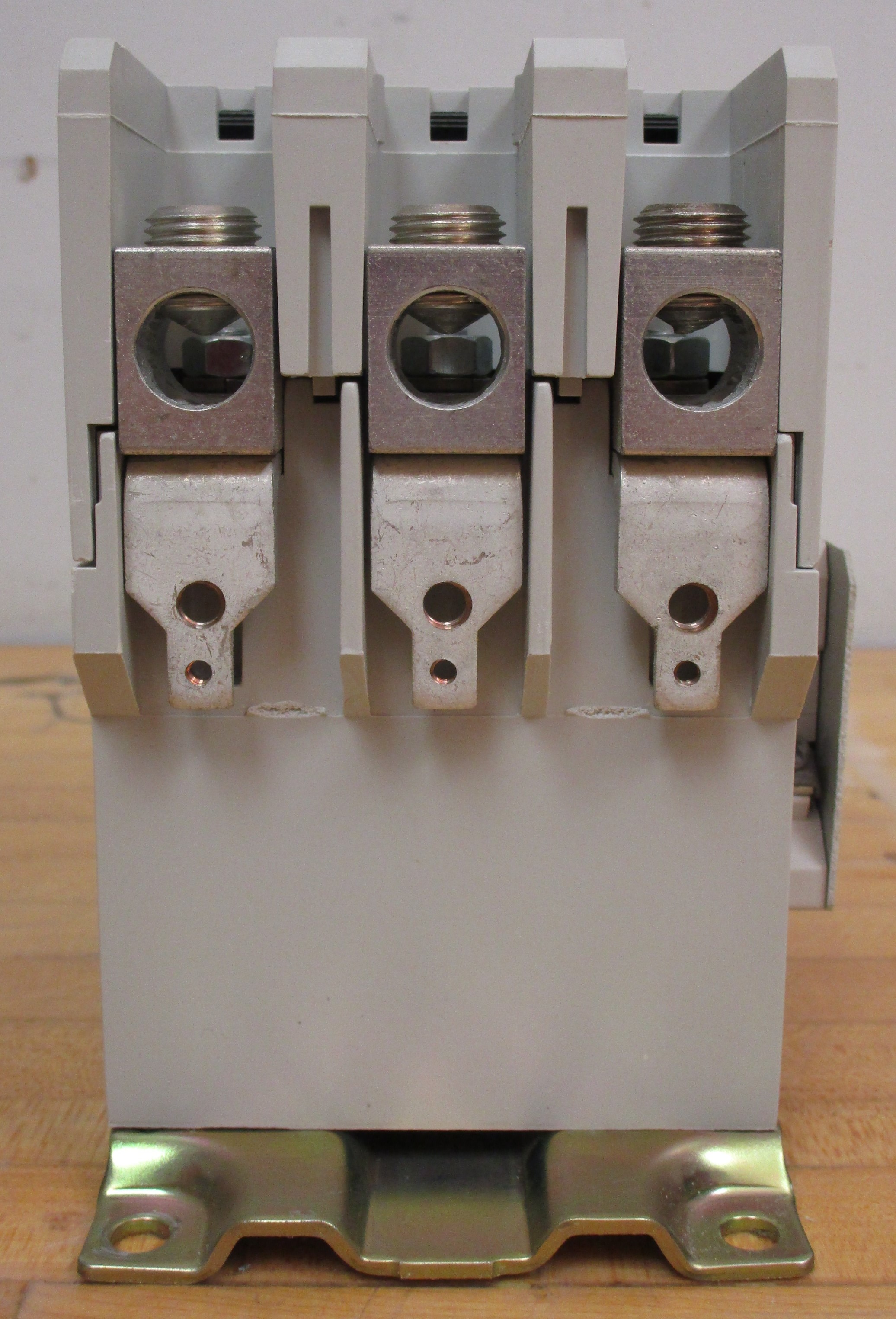 ce15nn3-cutler-hammer-ac-magnetic-contactor-series-a1-3-pole-3