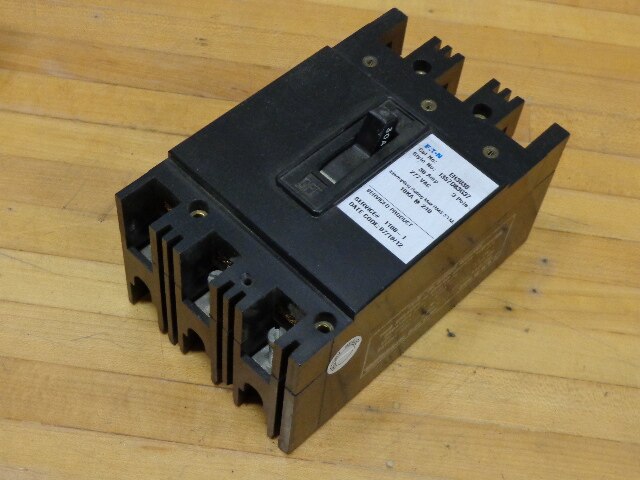 EATON CUTLER HAMMER CIRCUIT BREAKER EH3030