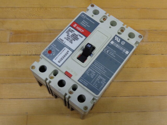 EATON CUTLER HAMMER CIRCUIT BREAKER HMCP003ADC